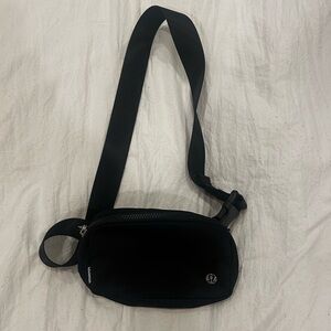 Lululemon Everwhere Belt bag